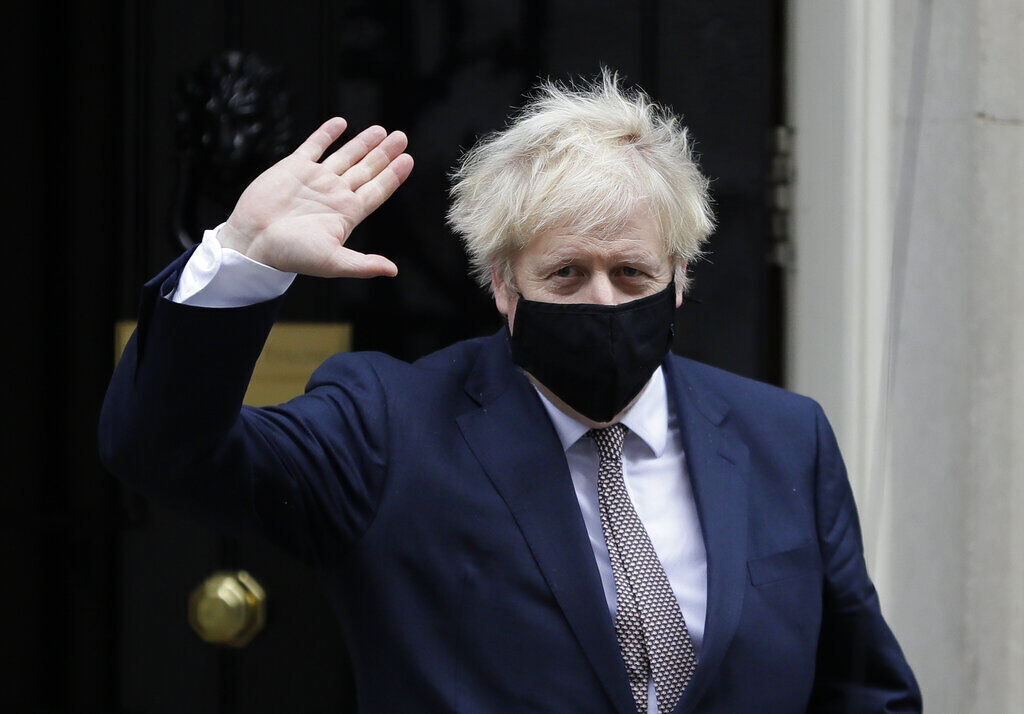 APTOPIX Virus Outbreak Britain